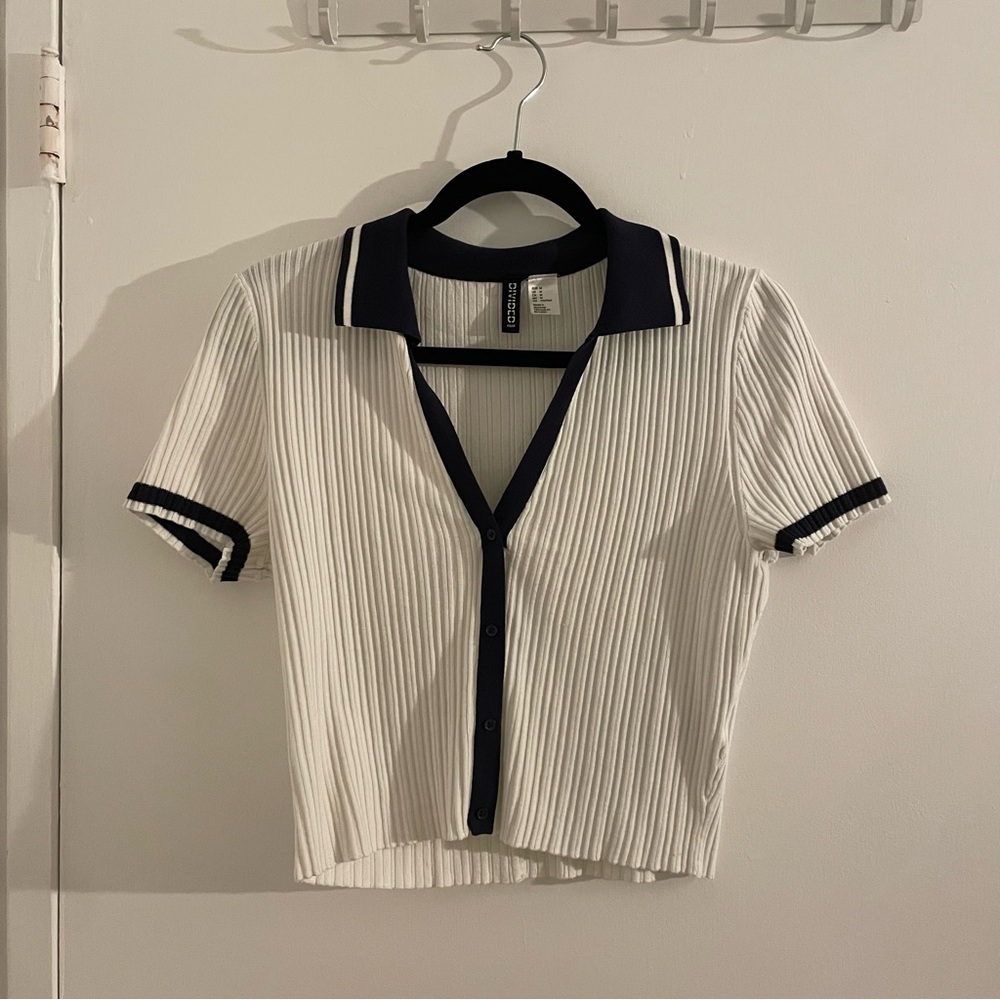 H&M collared white button-up top